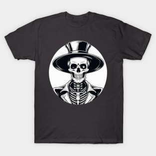 Gentleman halloween skeleton in top hat T-Shirt